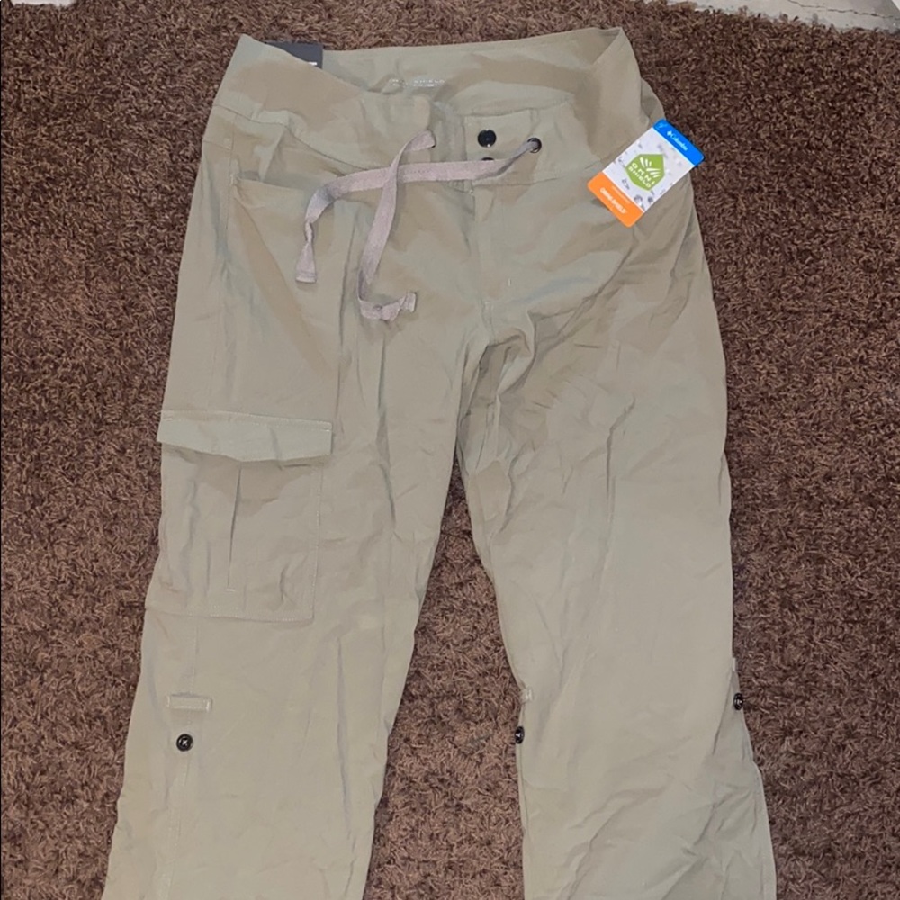 Columbia Hiking Pants (NWT)